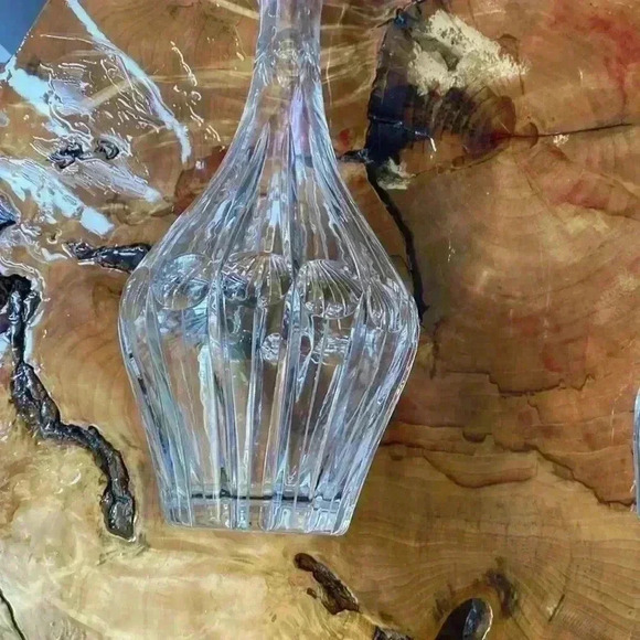 Lead Crystal Whisky Decanter Vintage 16" With Pointy Tip Stripped Rectangle
Desi - Picture 6 of 16